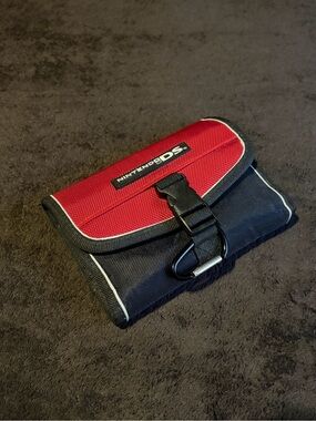 Nintendo DS Red Switch N Carry Travel Bag Case